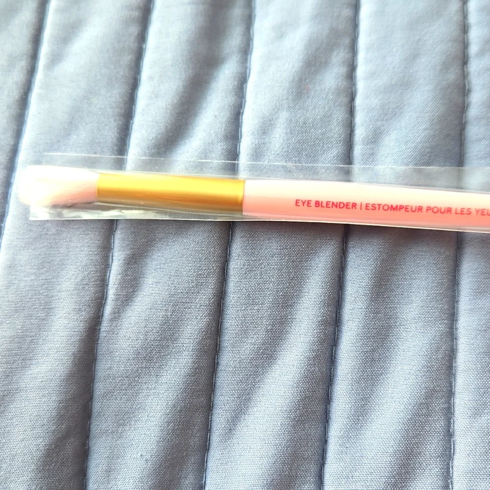 Mary Kay Pink Brush Trio with‎ Gold Accents